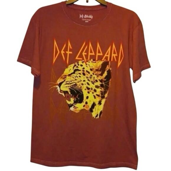 Def Leppard New T-shirt Tee in Dusty Rose, Size L, Pre-owned Condition - Picture 1 of 5